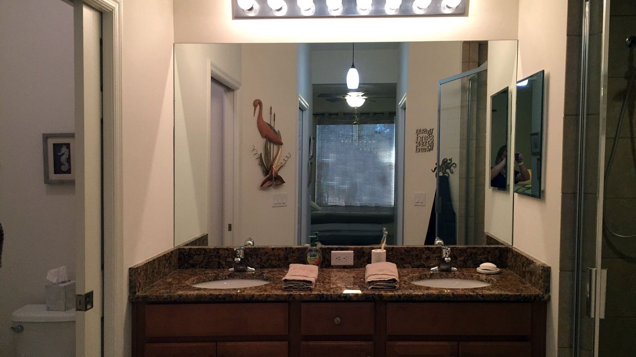 Photo of Bathroom in Biggar