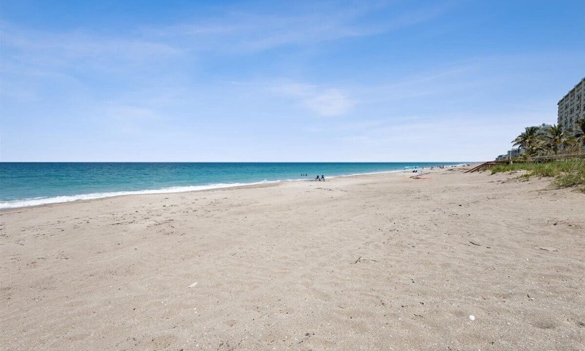Photo of Others in Hutchinson Island South