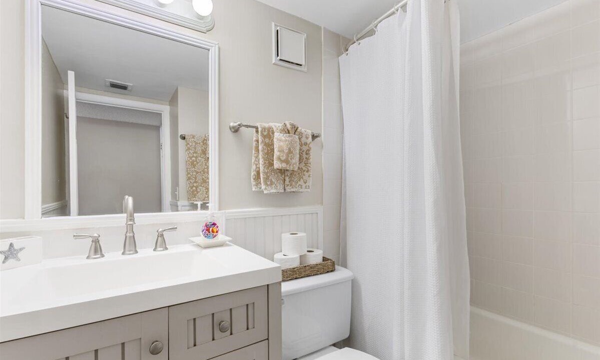 Photo of Bathroom in Hutchinson Island South