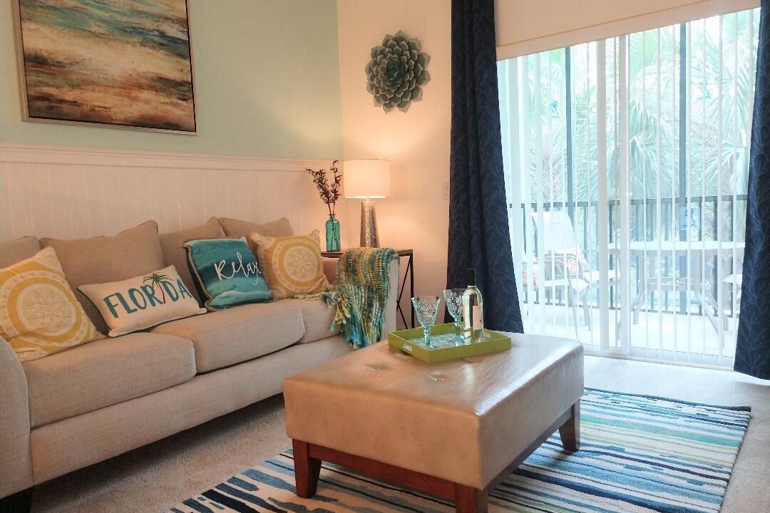 Photo of Livingroom in Bahama Bay