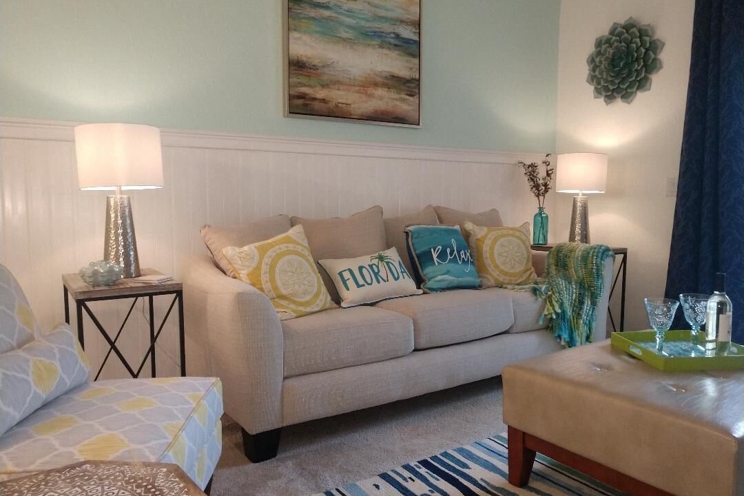 Photo of Livingroom in Bahama Bay
