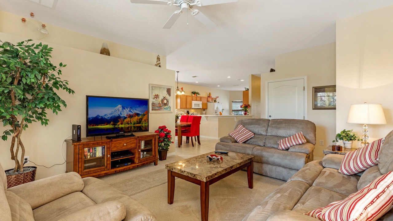 Photo of Livingroom in West Haven