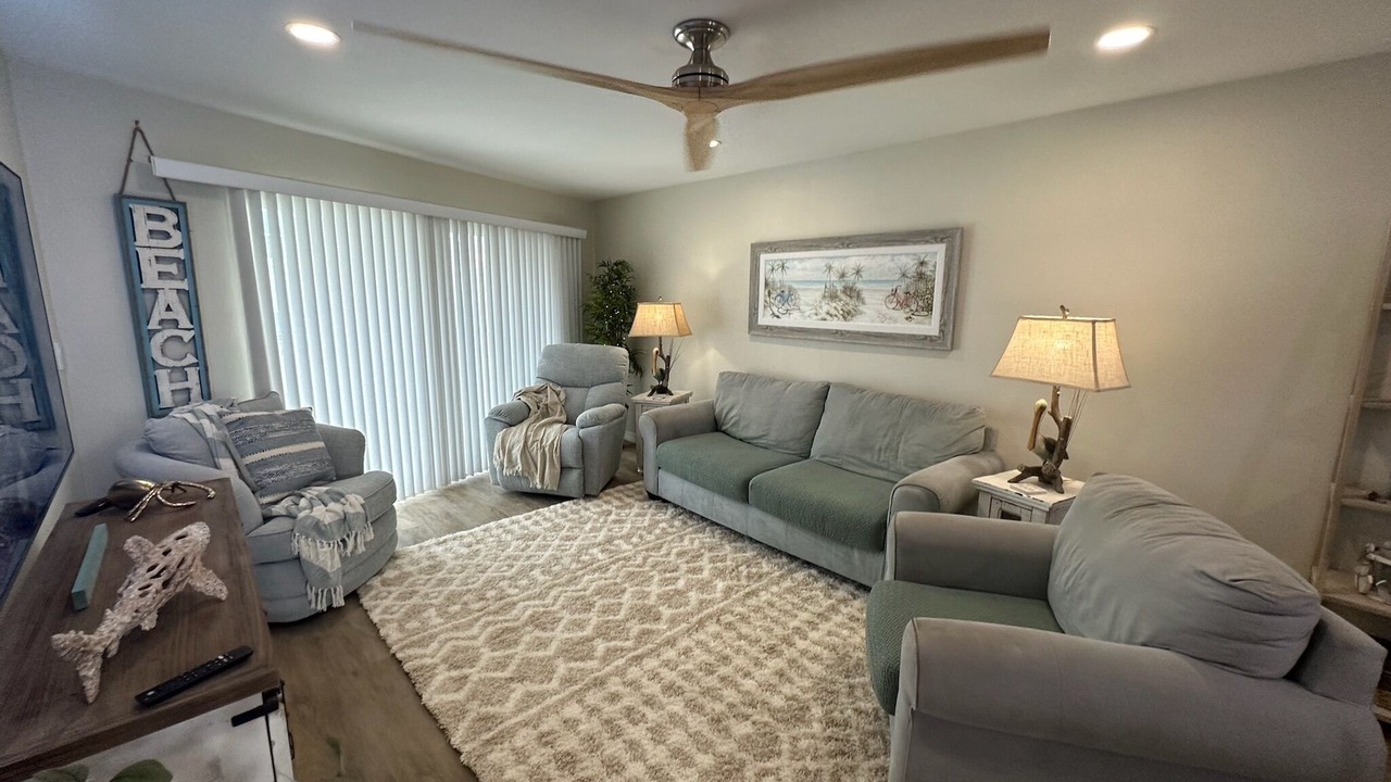 Photo of Livingroom in Englewood