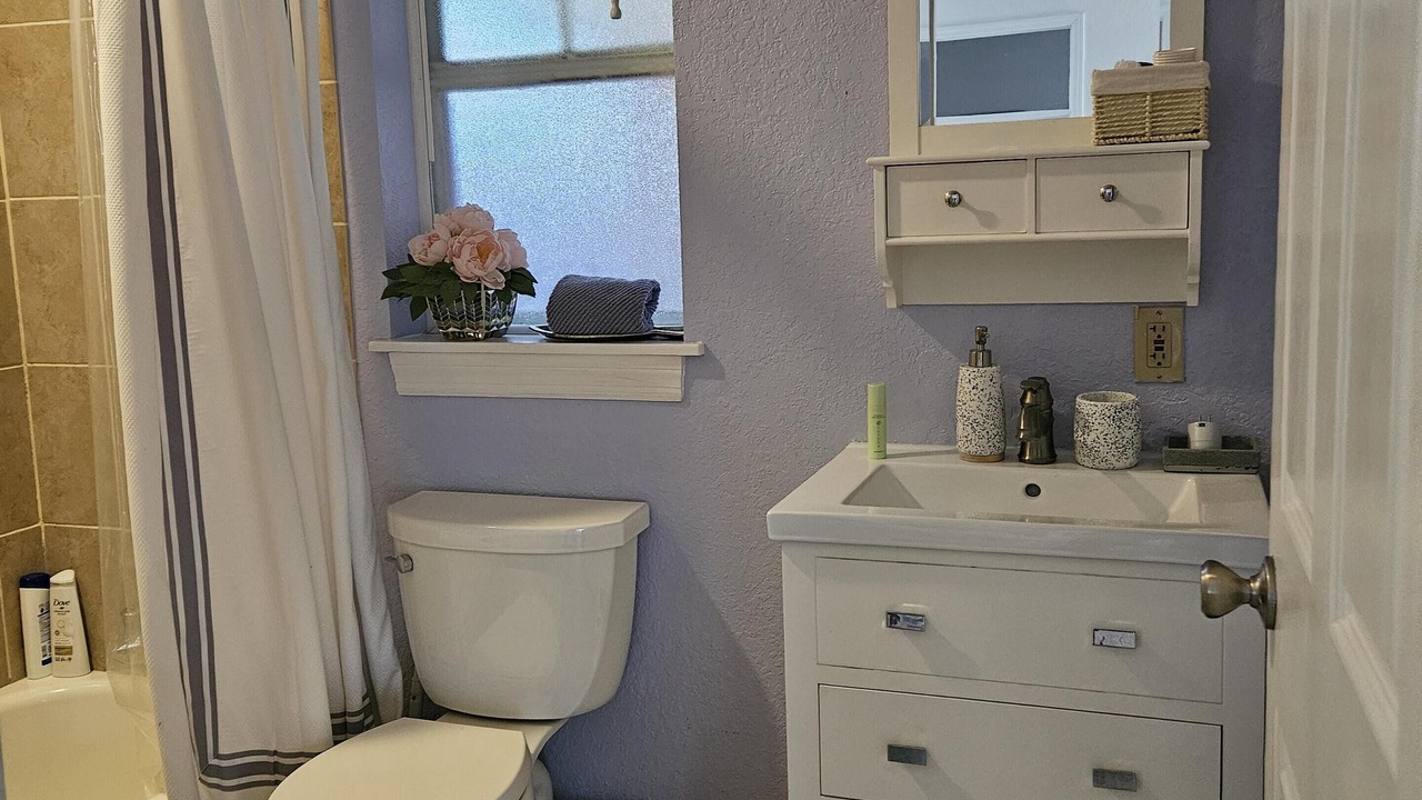 Photo of Bathroom in Gillespie Park