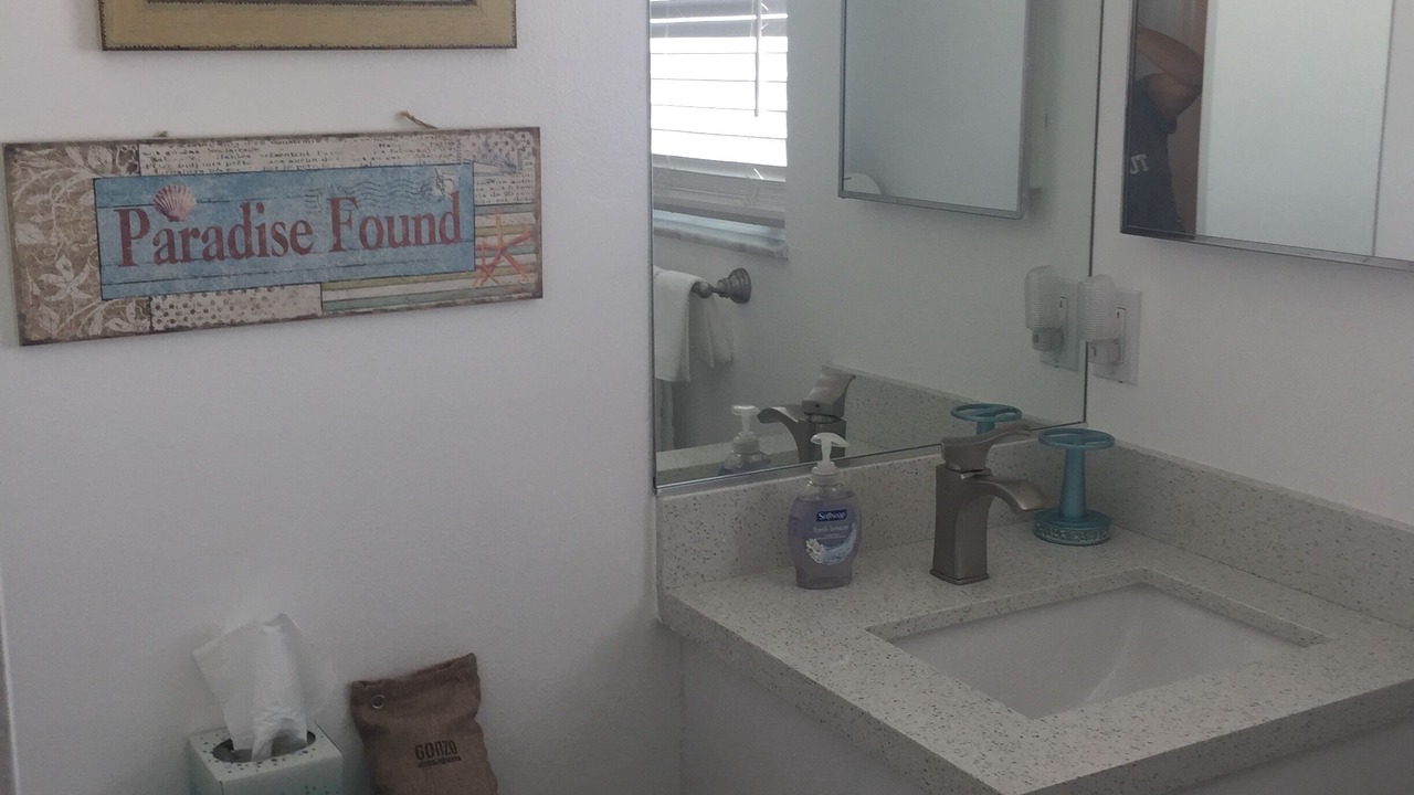 Photo of Bathroom in Marathon
