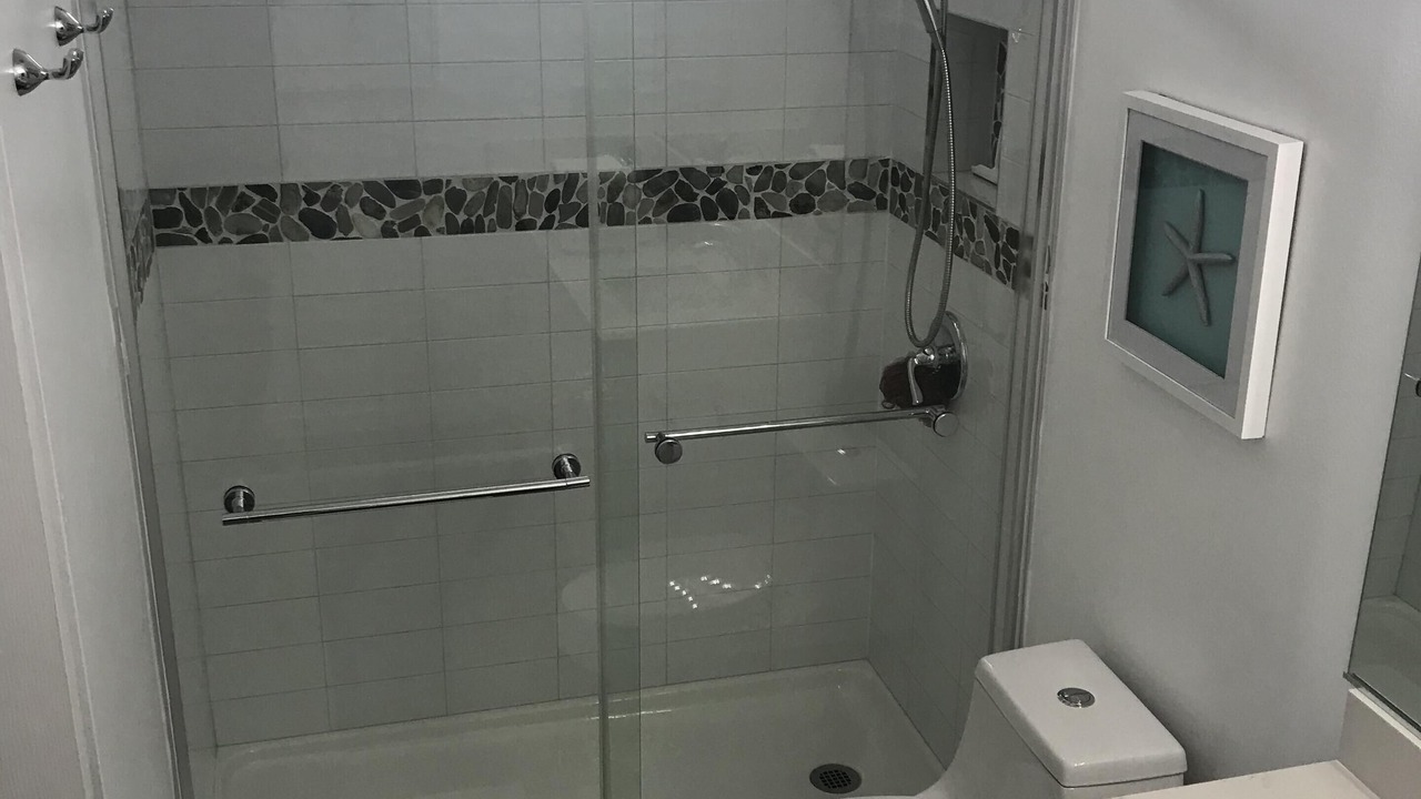 Photo of Bathroom in Marathon