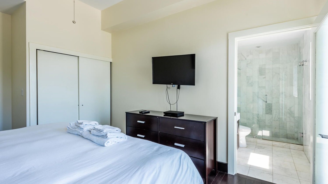 Photo of Bedroom in Northeast Miami