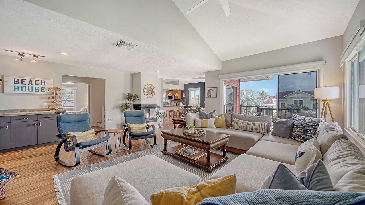 Photo of Livingroom in Trailer Estates