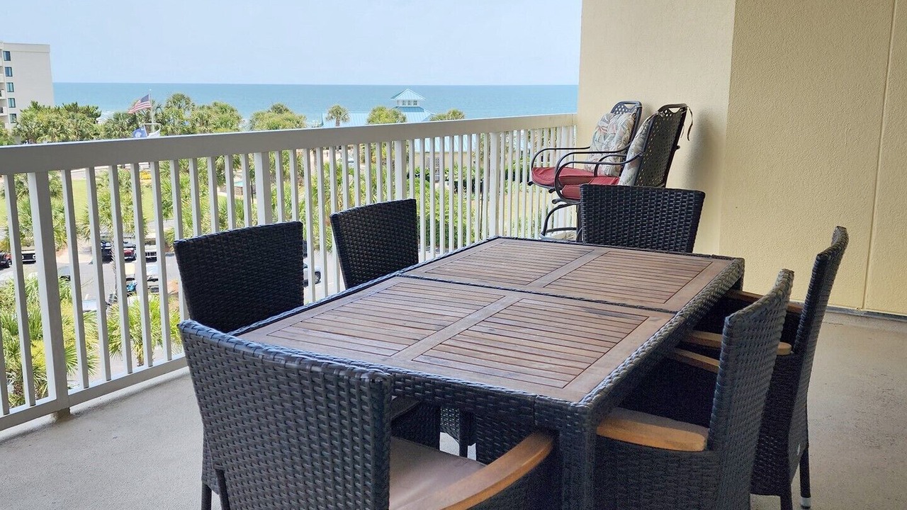Photo of Patio Balcony in Litchfield by the Sea