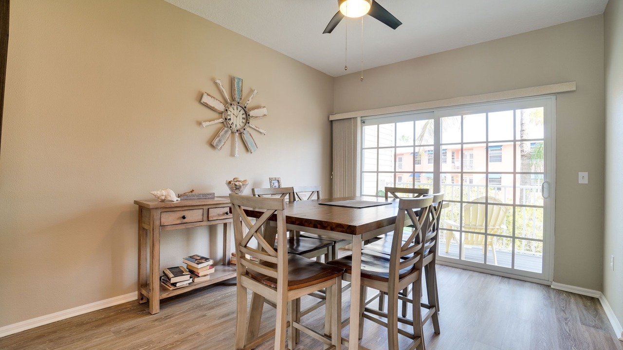 Photo of Livingroom in Bradenton Beach
