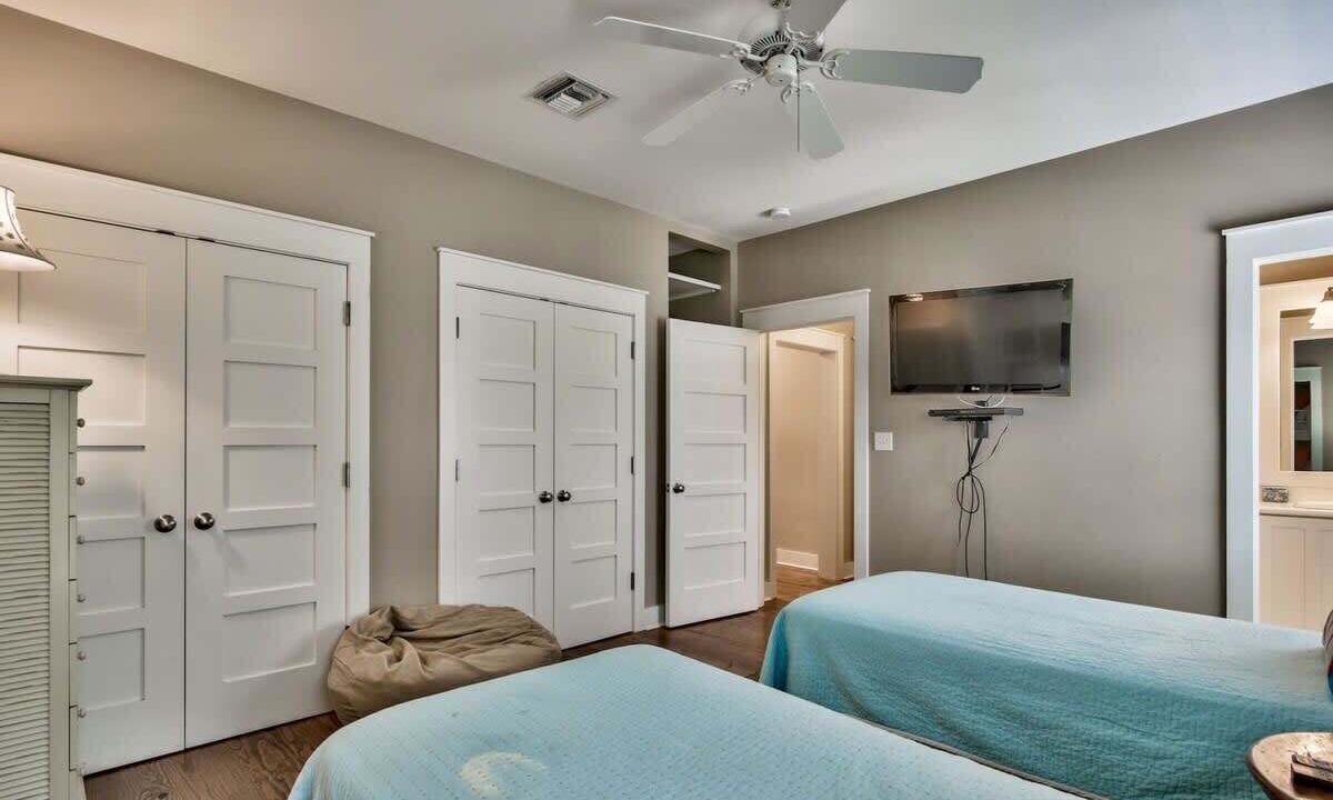 Photo of Bedroom in Cottage District