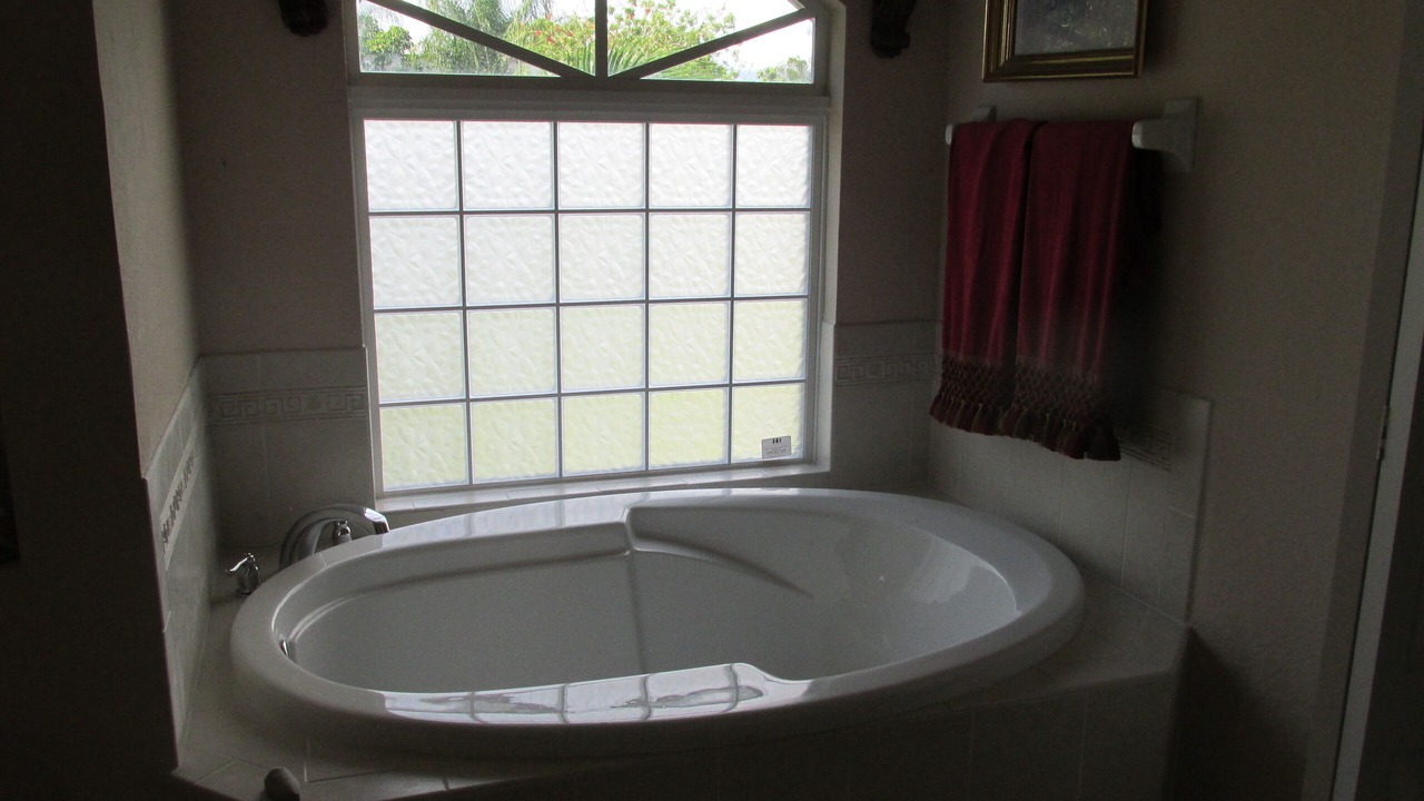 Photo of Bathroom in Caloosahatchee