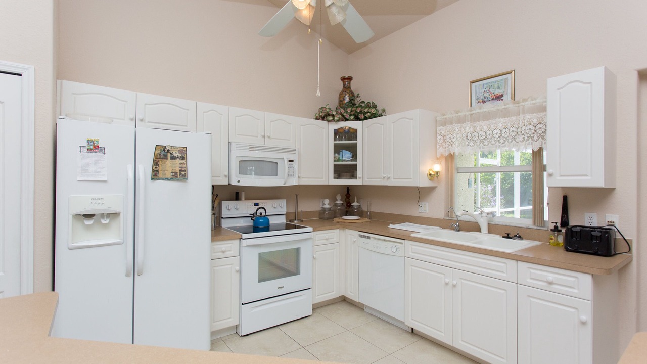 Photo of Kitchen in Caloosahatchee