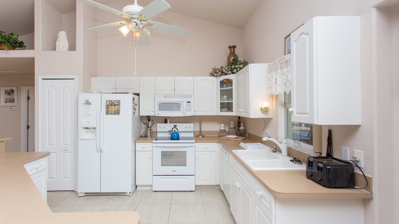 Photo of Kitchen in Caloosahatchee