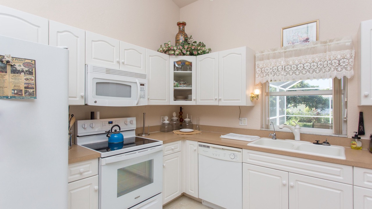 Photo of Kitchen in Caloosahatchee