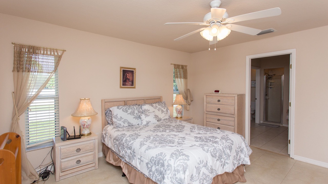 Photo of Bedroom in Caloosahatchee