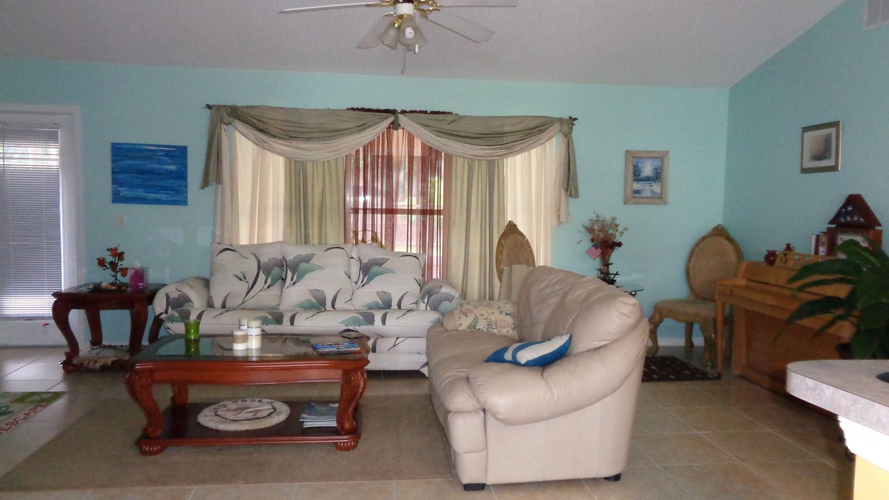 Photo of Livingroom in Port Saint Lucie