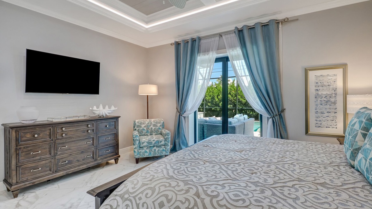 Photo of Bedroom in Naples Park