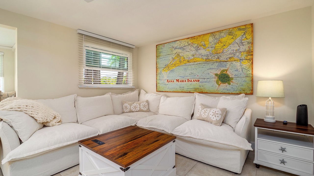 Photo of Livingroom in Holmes Beach