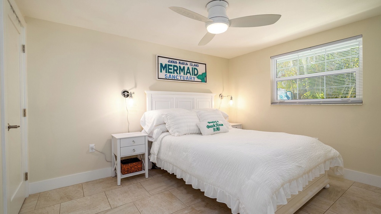 Photo of Bedroom in Holmes Beach