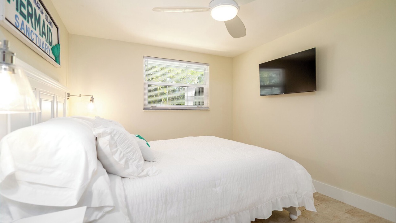 Photo of Bedroom in Holmes Beach
