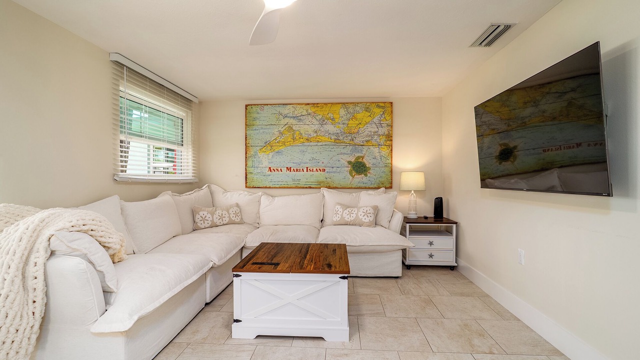 Photo of Livingroom in Holmes Beach