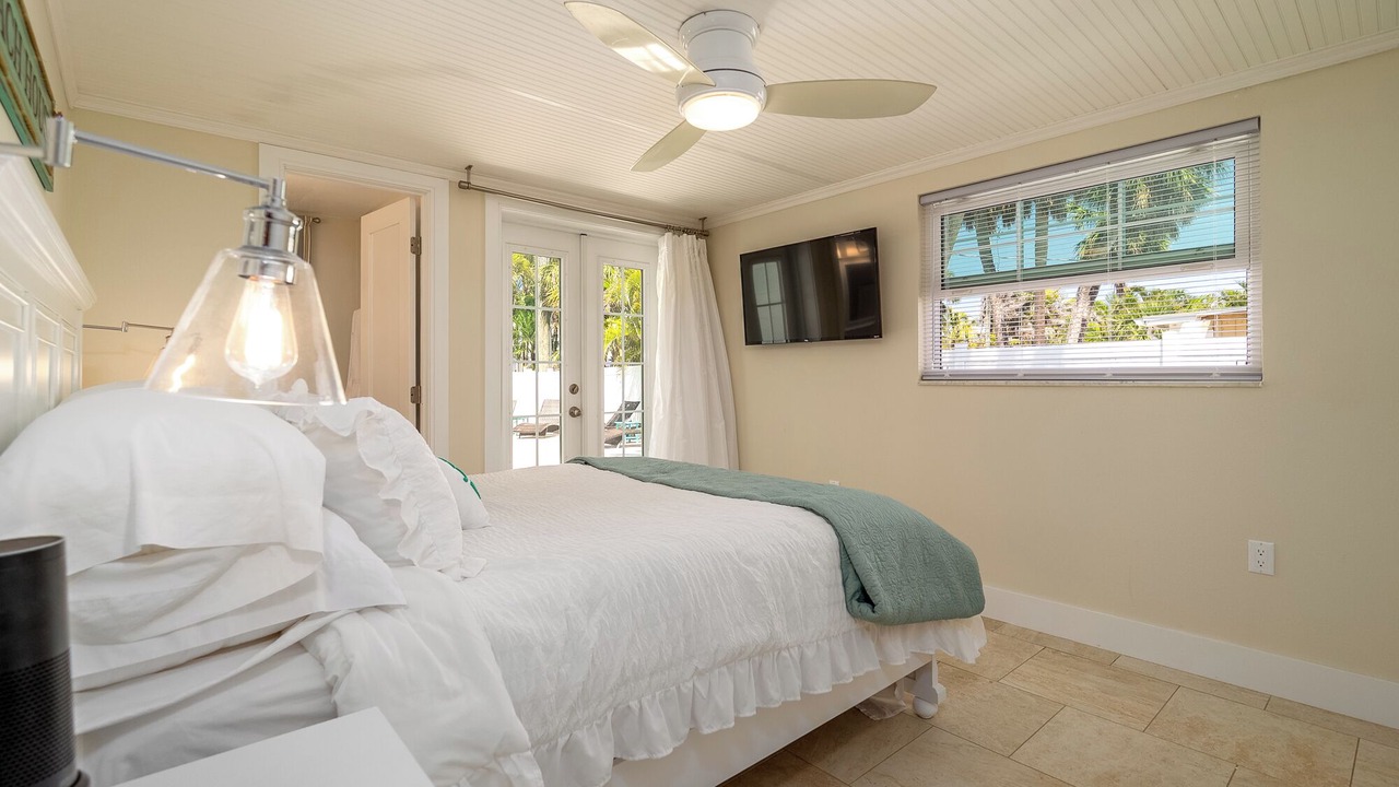 Photo of Bedroom in Holmes Beach