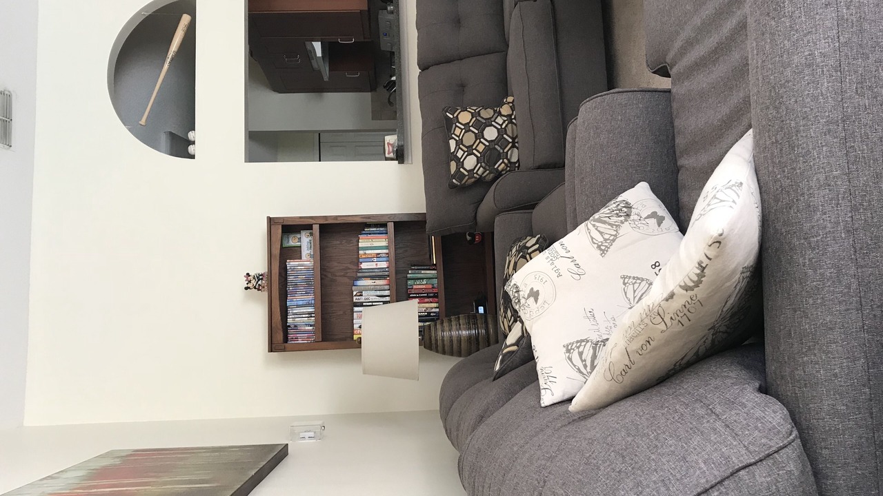 Photo of Livingroom in Sunridge Woods