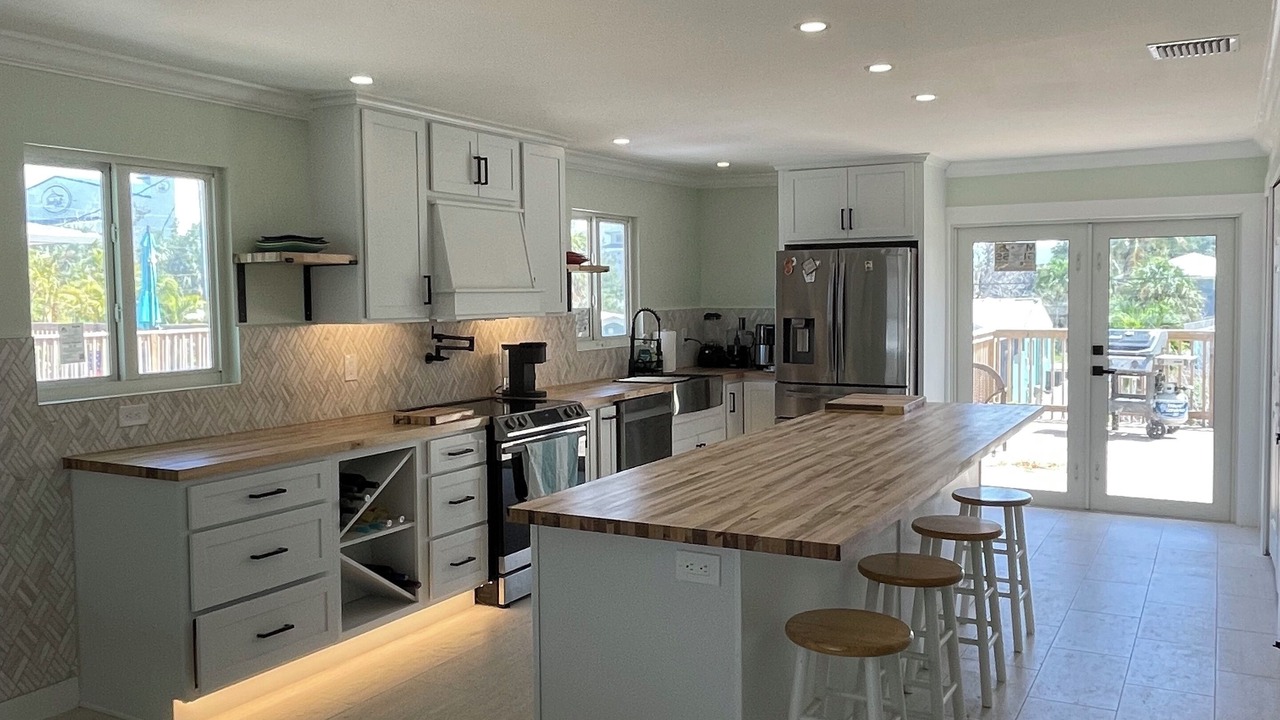 Photo of Kitchen in Mid Island