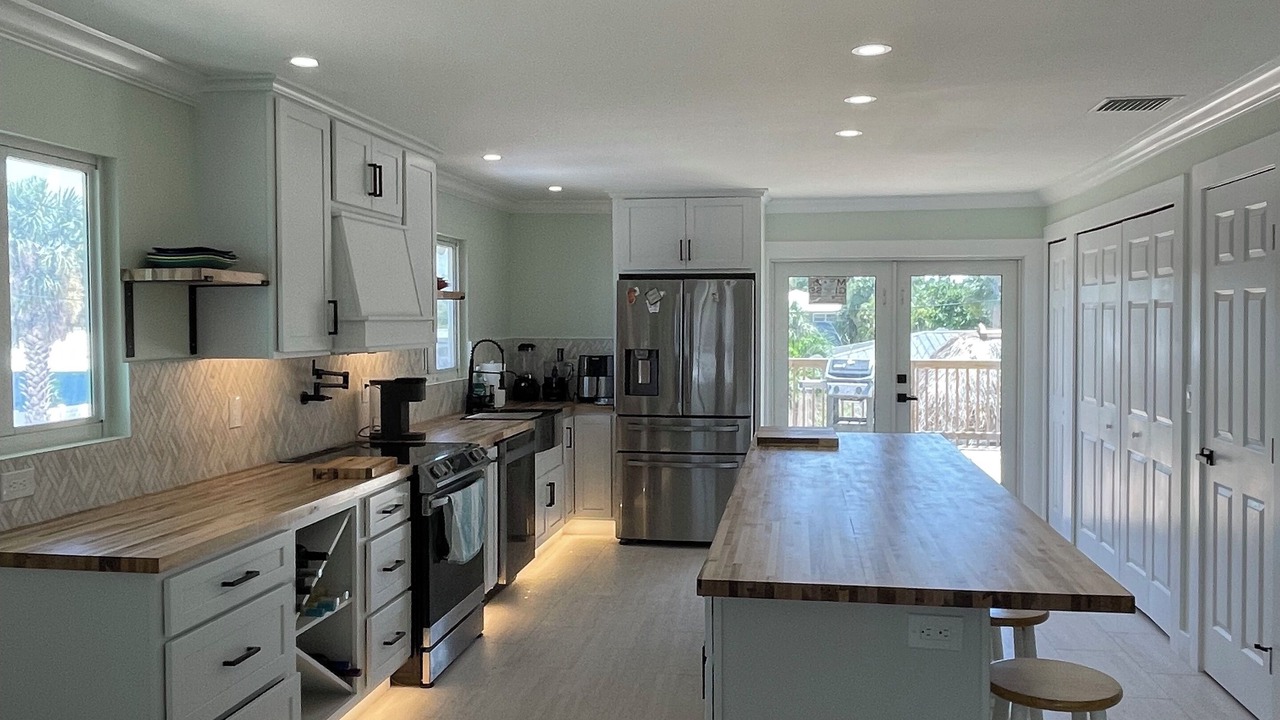Photo of Kitchen in Mid Island