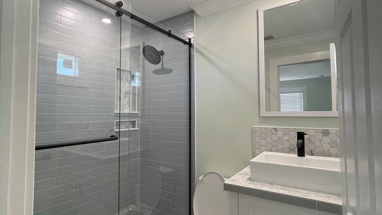 Photo of Bathroom in Mid Island