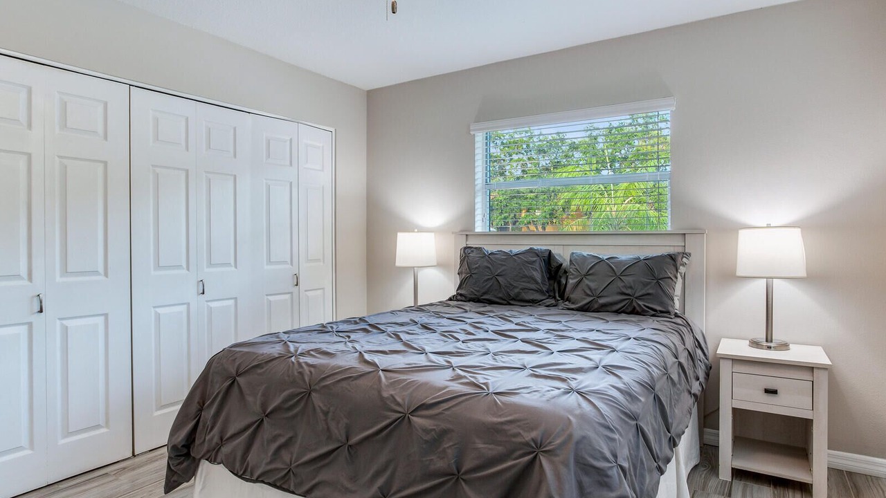 Photo of Bedroom in Tampa Shores
