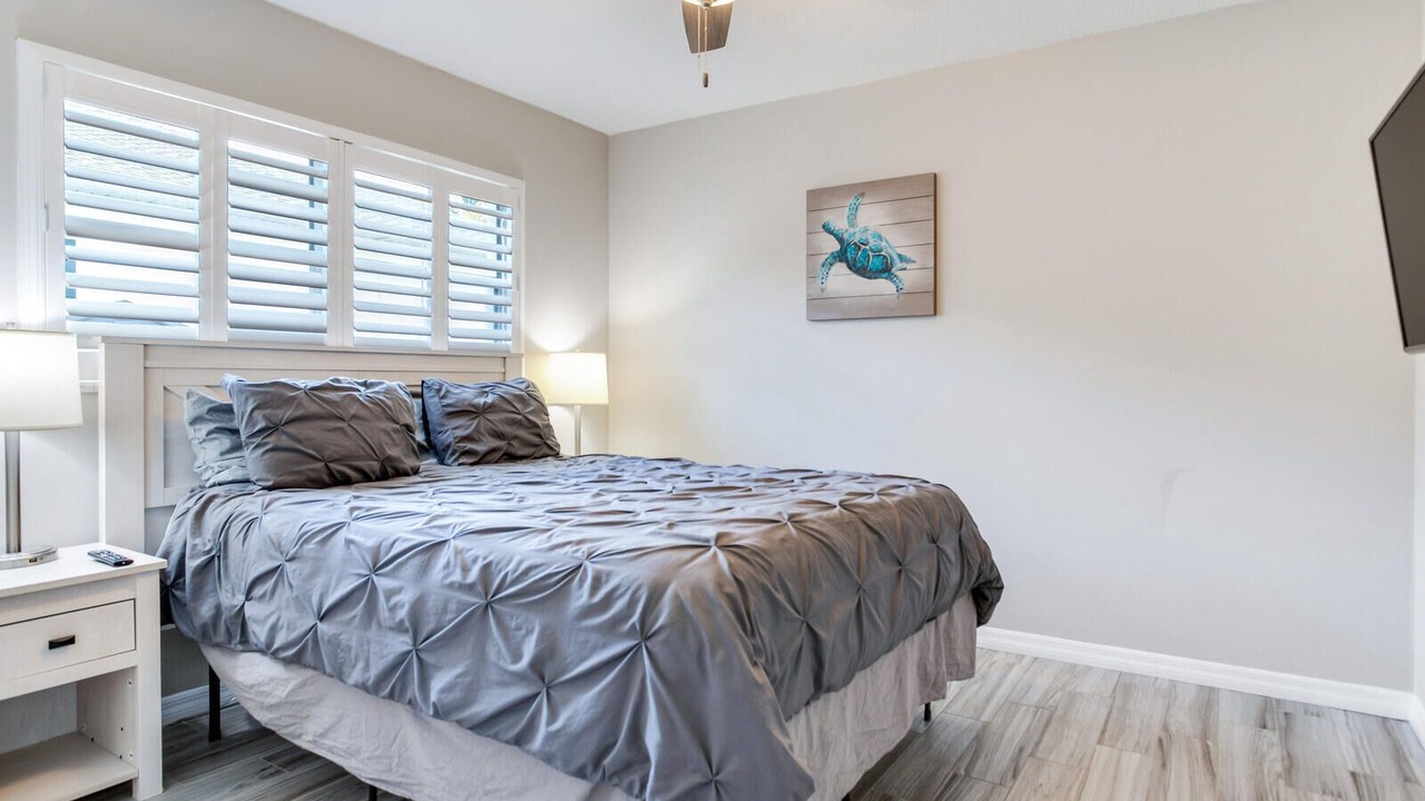 Photo of Bedroom in Tampa Shores