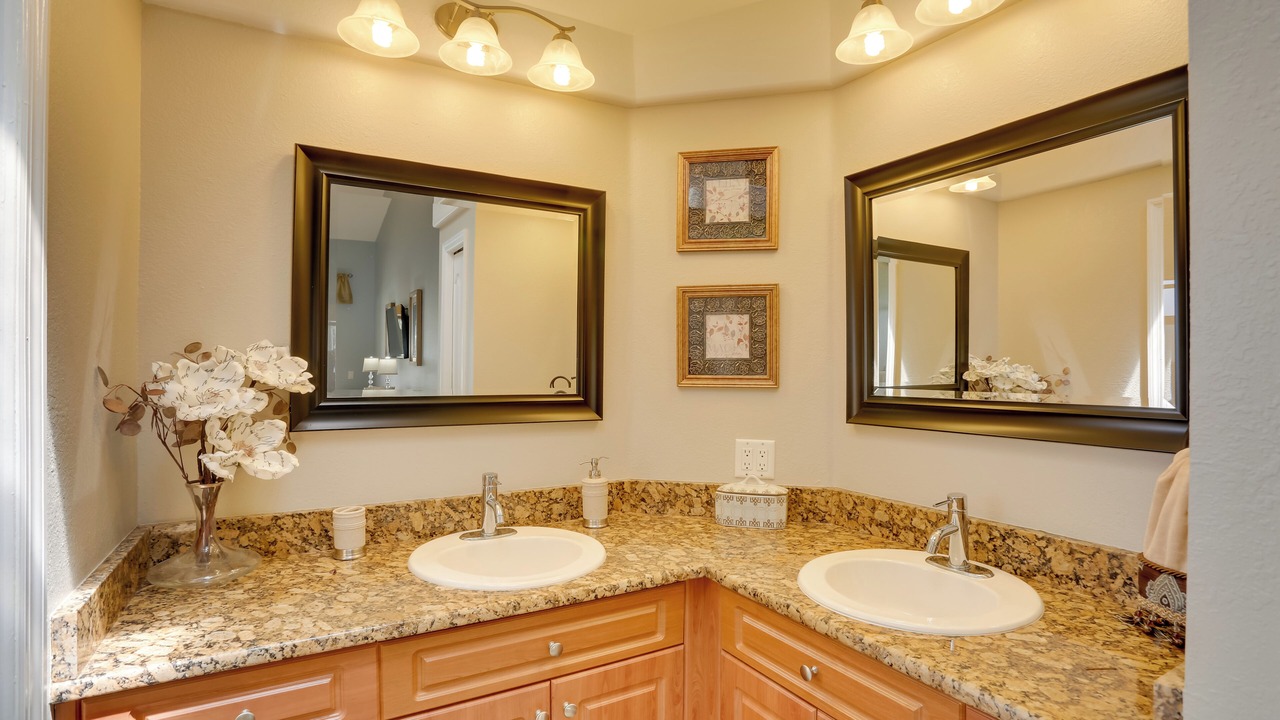 Photo of Bathroom in Pelican