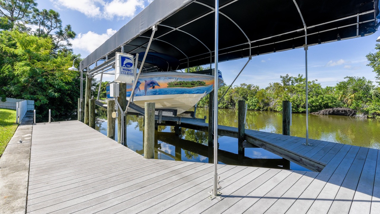 Photo of Outdoor in Pelican