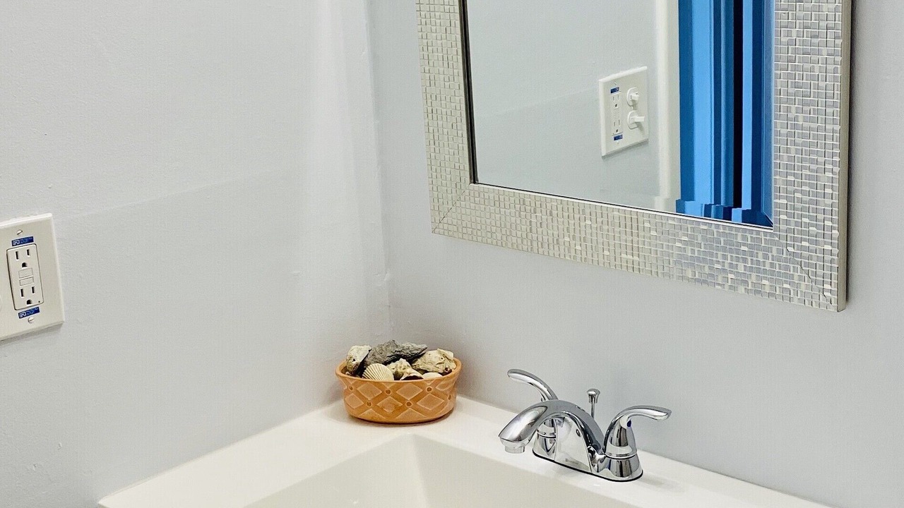 Photo of Bathroom in Anona