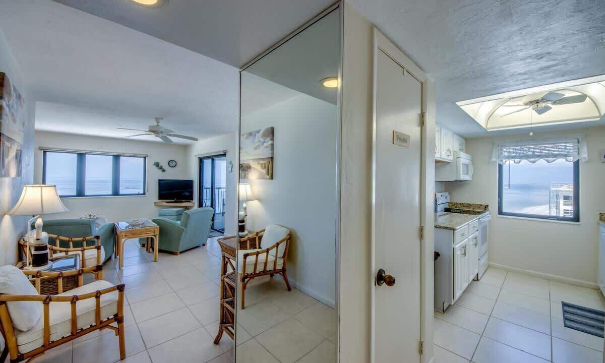 Photo of Livingroom in Fort Myers Beach