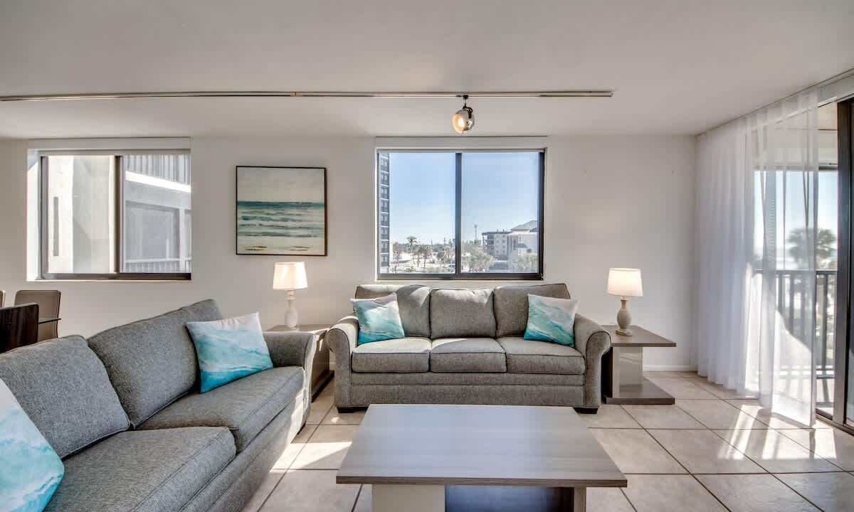 Photo of Livingroom in Fort Myers Beach