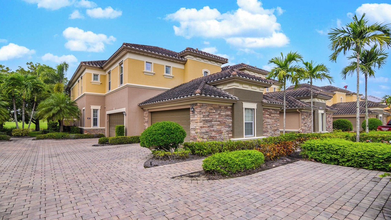 Photo of Outdoor in Naples