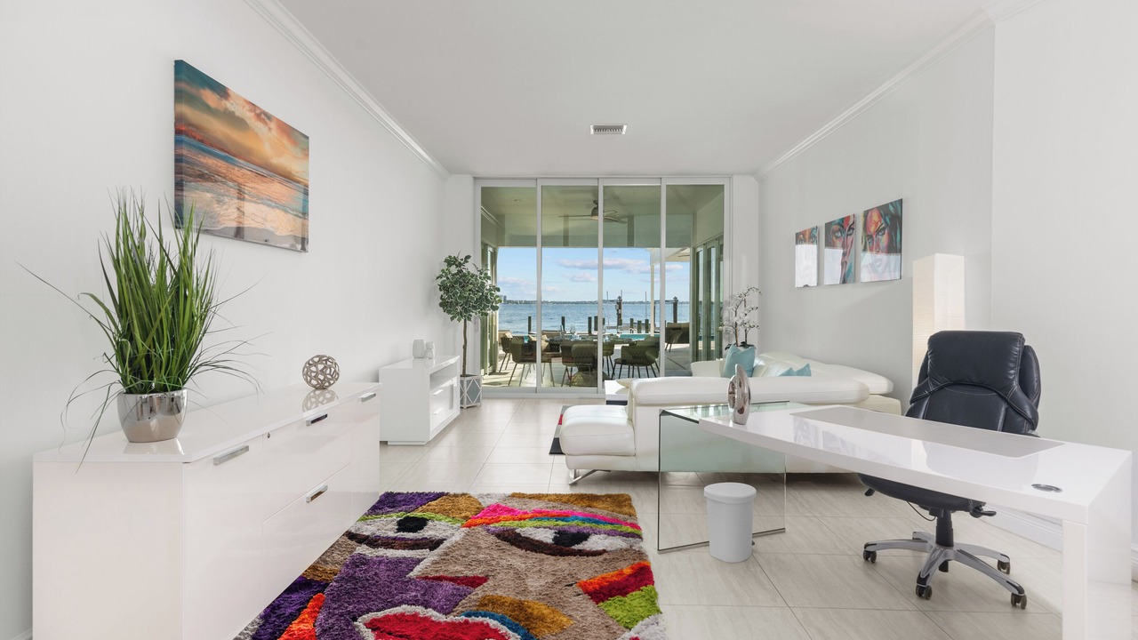 Photo of Livingroom in Caloosahatchee
