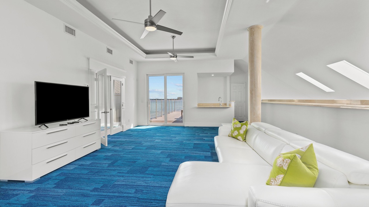 Photo of Livingroom in Caloosahatchee