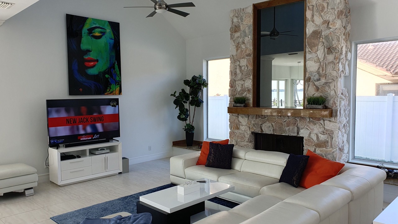 Photo of Livingroom in Caloosahatchee