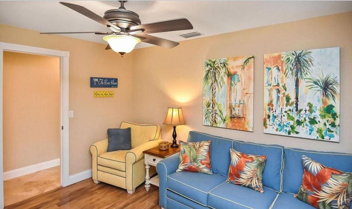 Photo of Livingroom in Caloosahatchee