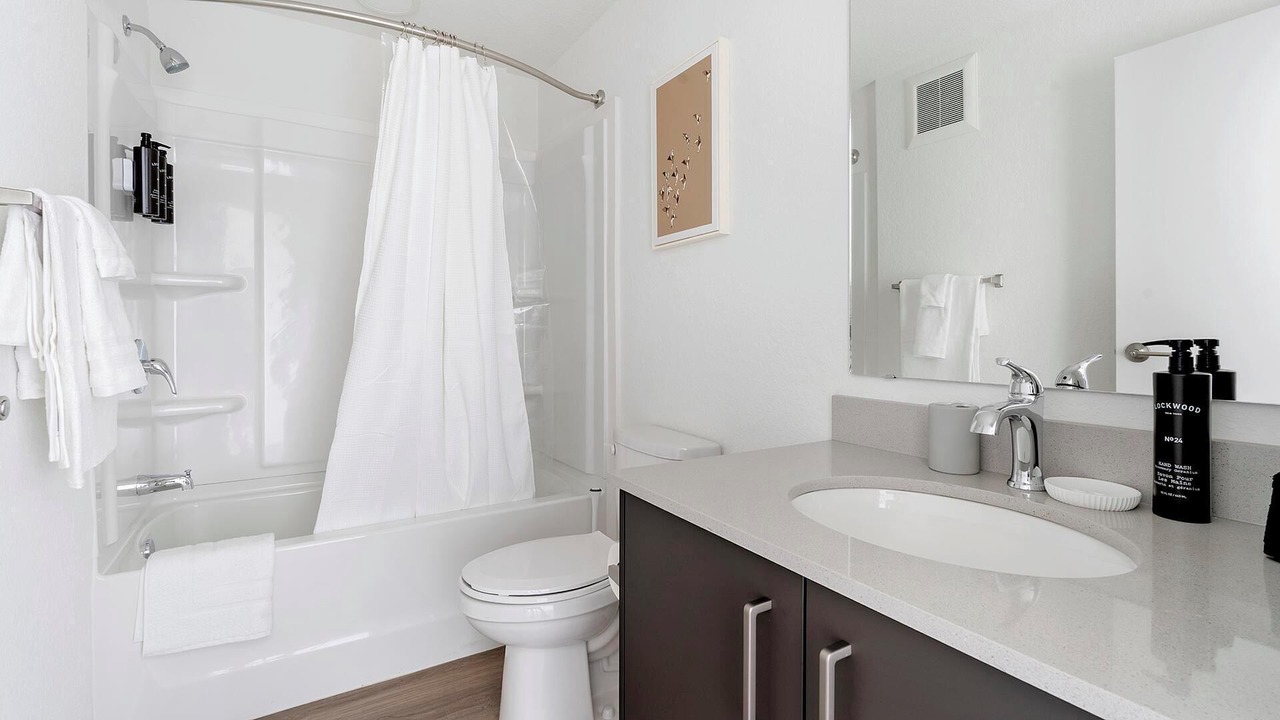 Photo of Bathroom in Golden Gate