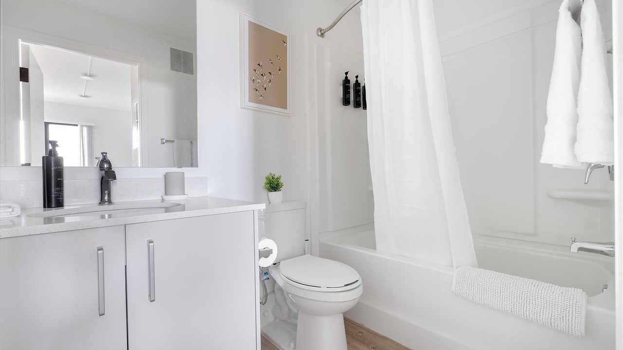 Photo of Bathroom in Golden Gate