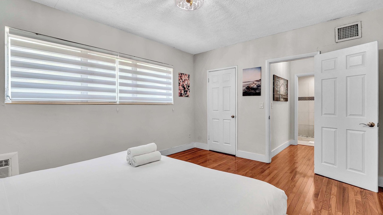 Photo of Bedroom in Bay Harbor Islands