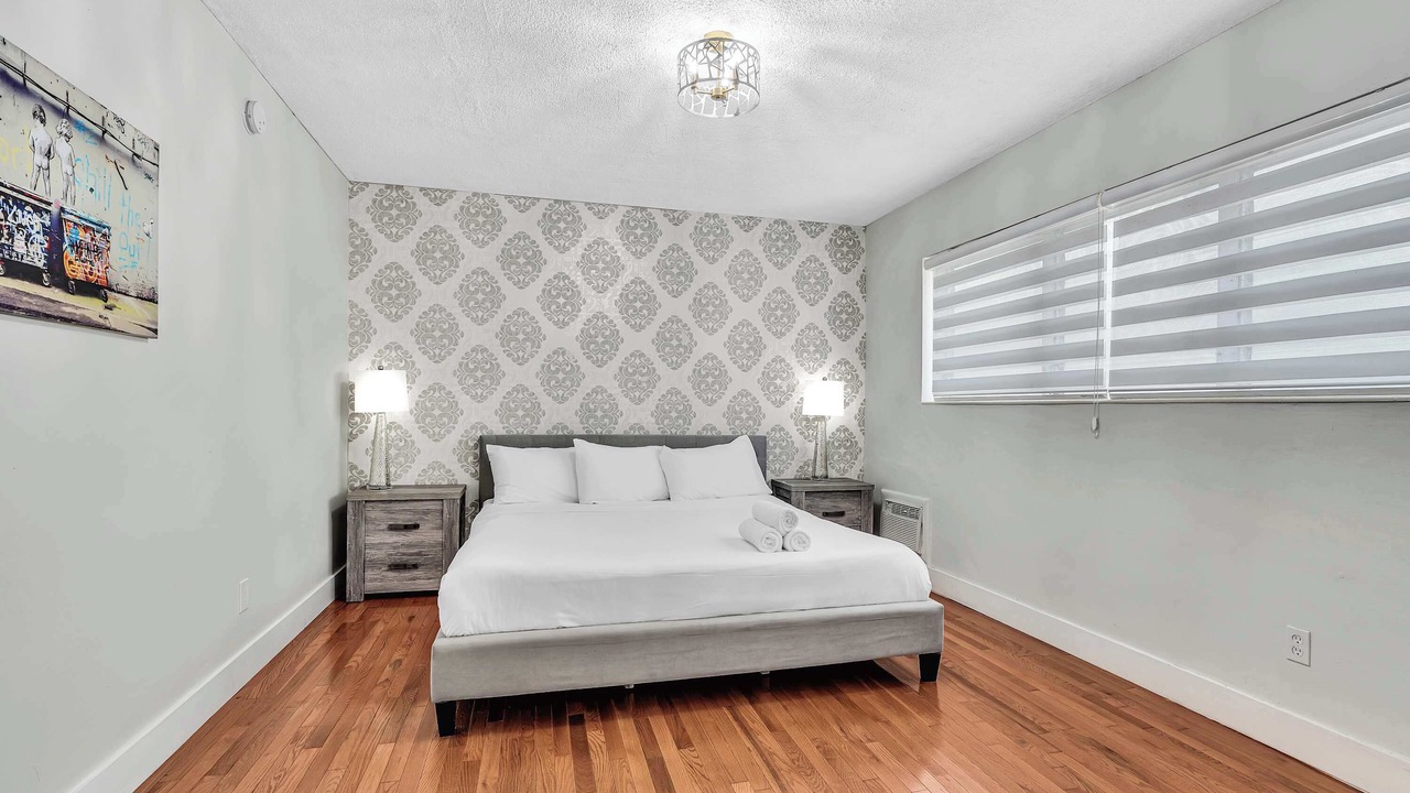 Photo of Bedroom in Bay Harbor Islands