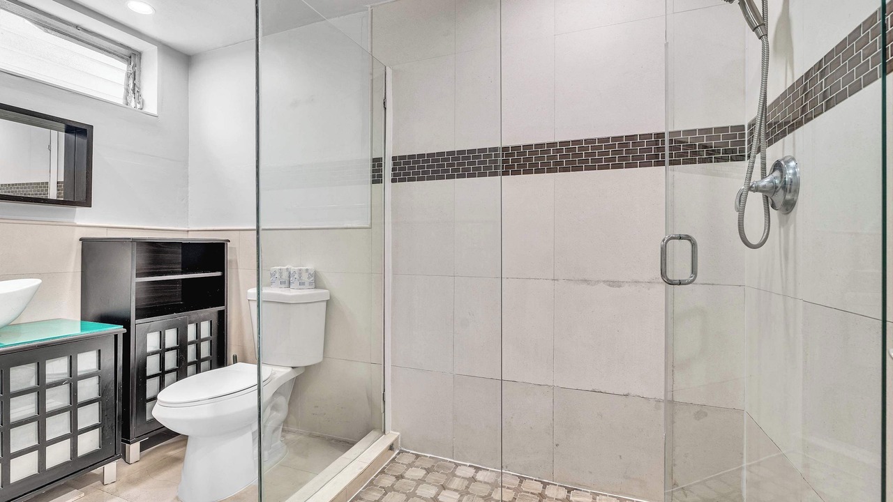 Photo of Bathroom in Bay Harbor Islands