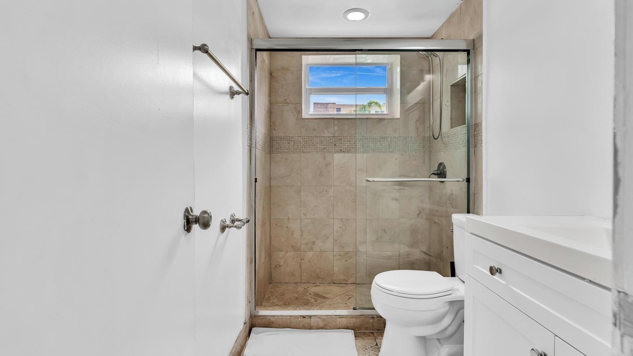 Photo of Bathroom in Bay Harbor Islands