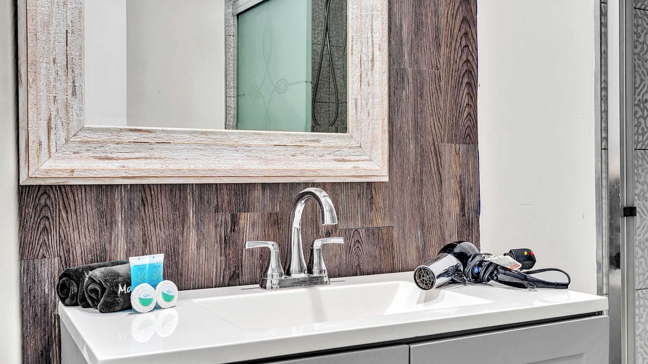 Photo of Bathroom in Bay Harbor Islands